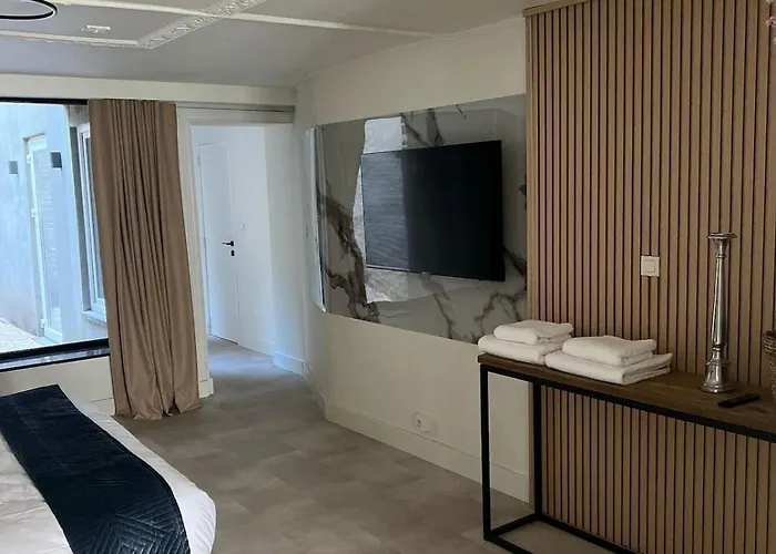 Modern Ground Floor *